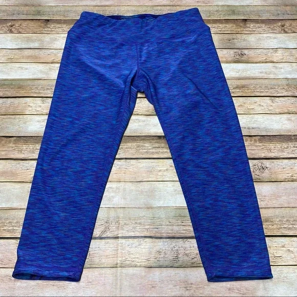 90 Degrees by Reflex Space Dye Reversible Capri Leggings - Picture 5 of 8